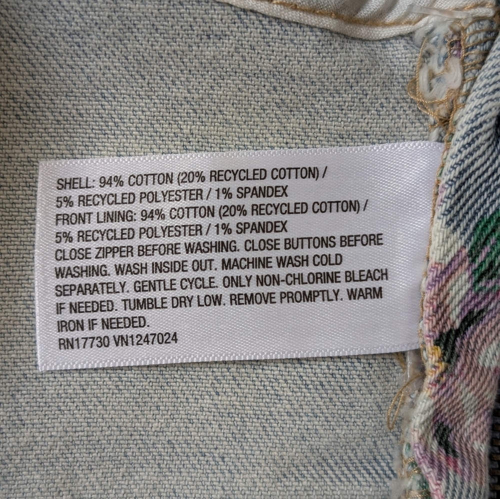 Wild Fable Light Wash Denim Floral Crop Top S - Picture 4 of 7